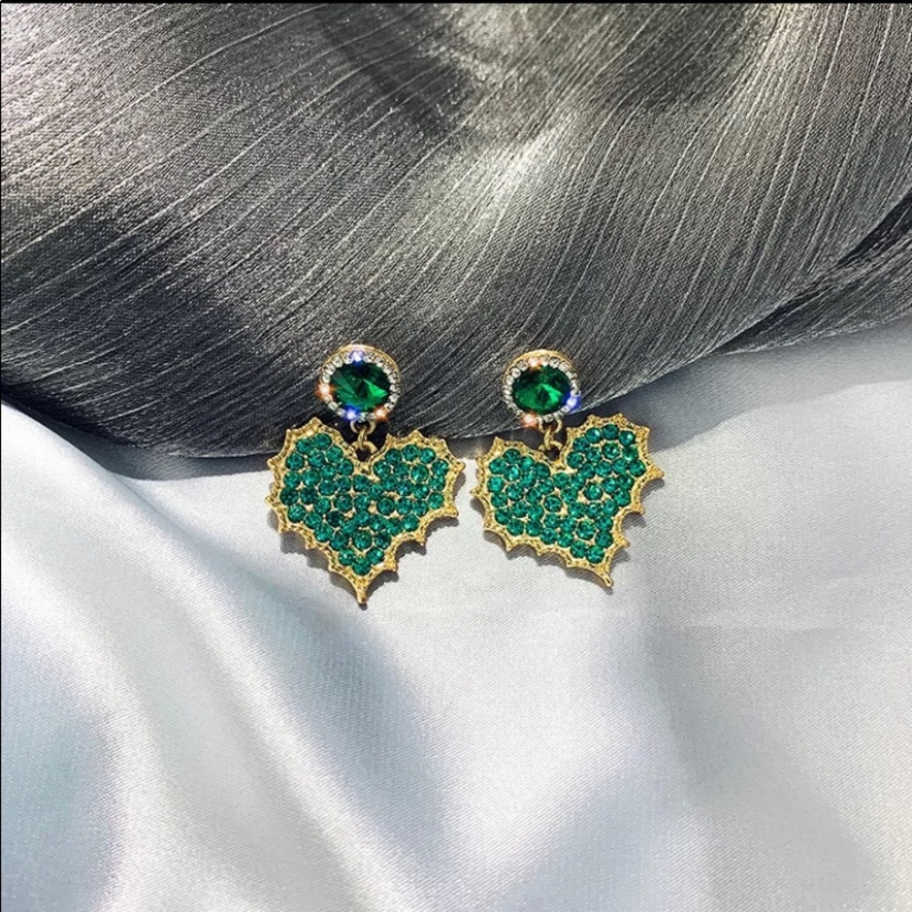 COPY - Heart Shaped earrings